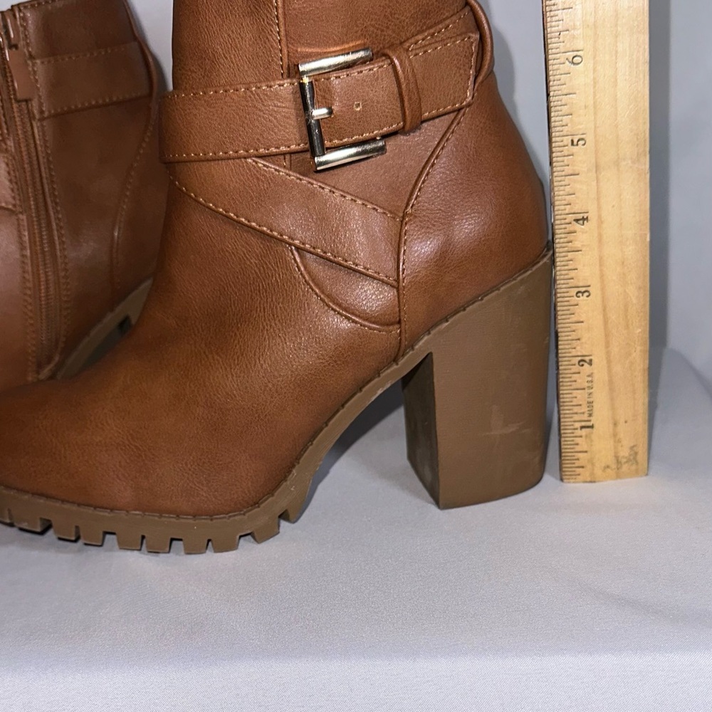 Chunky heel Booties.🥾 - Picture 6 of 7